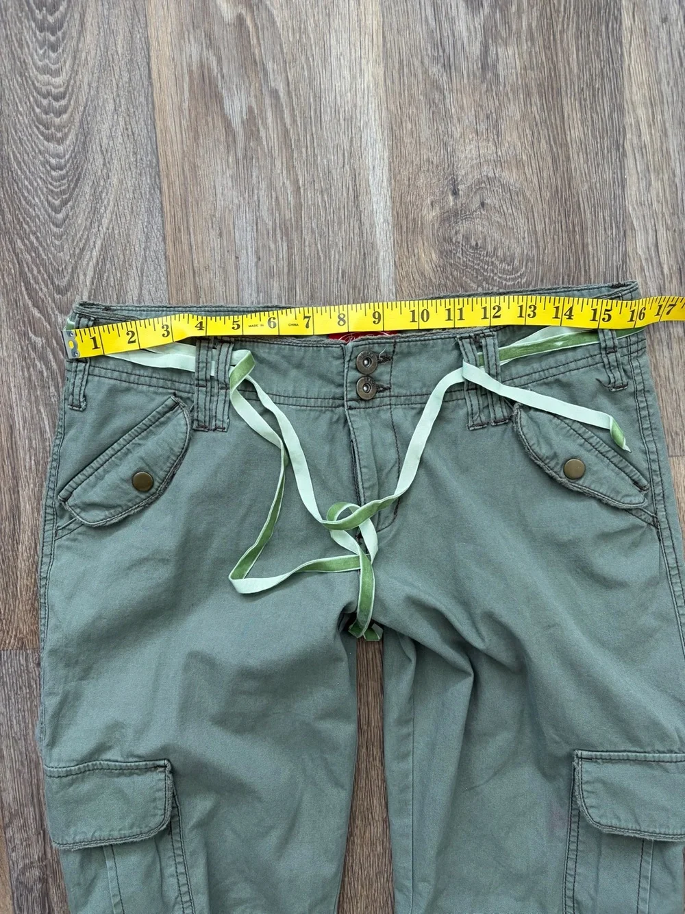 Y2K BeBop Olive Green Low Rise Cargo Pants Wide Leg Utility Ribbon Belt Size 9